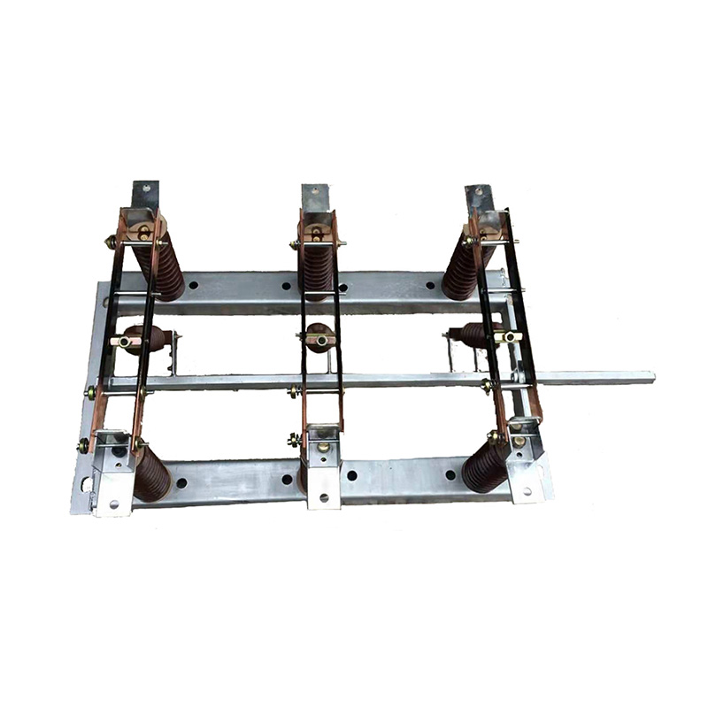 Three phase bypass disconnecting switch